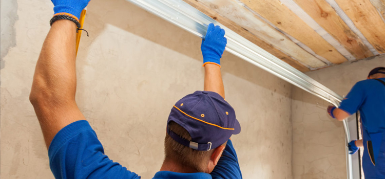 commercial overhead garage door repair in Casa de Oro-Mount Helix